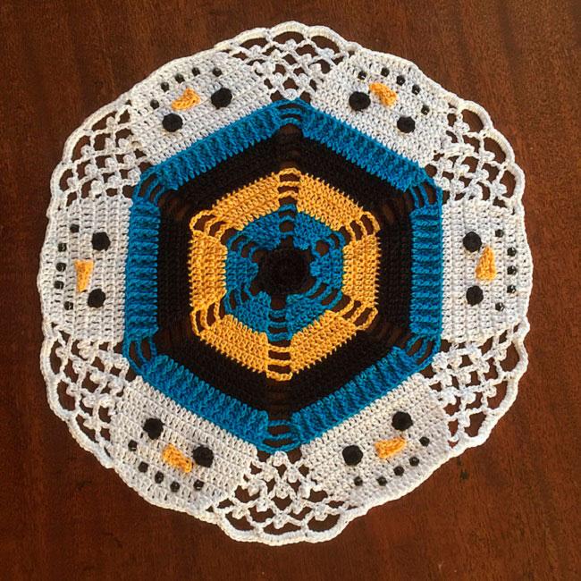 Christmas Dish Rest Pattern Free by Marsha Glassner